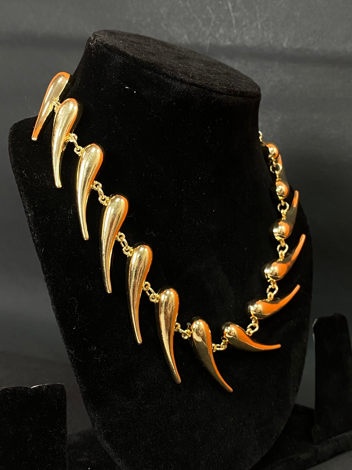 Golden Statement Chain Necklace with Curved Spike Design