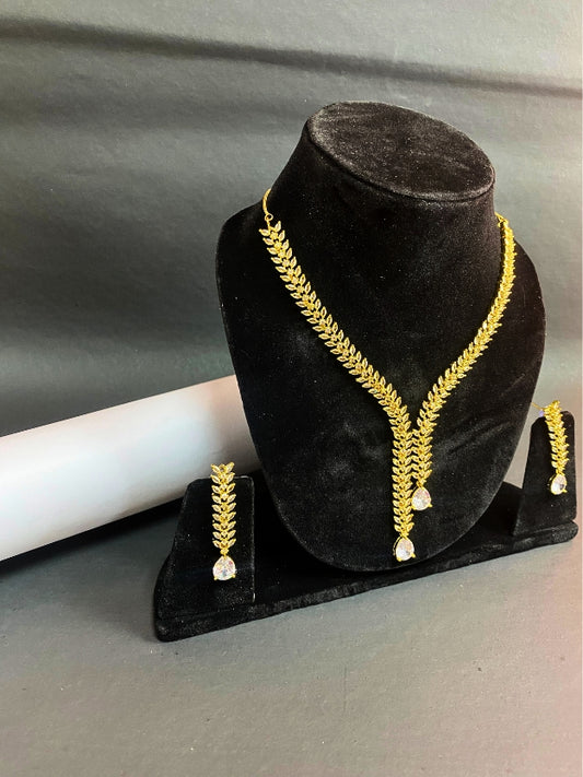 Contemporary Dainty V-Shape Necklace with Crystal Drop Earrings