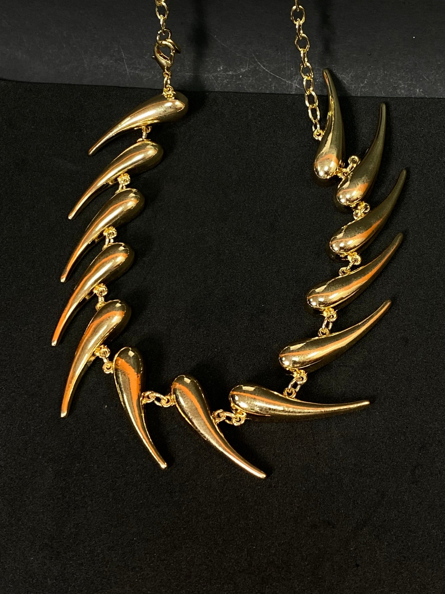 Golden Statement Chain Necklace with Curved Spike Design