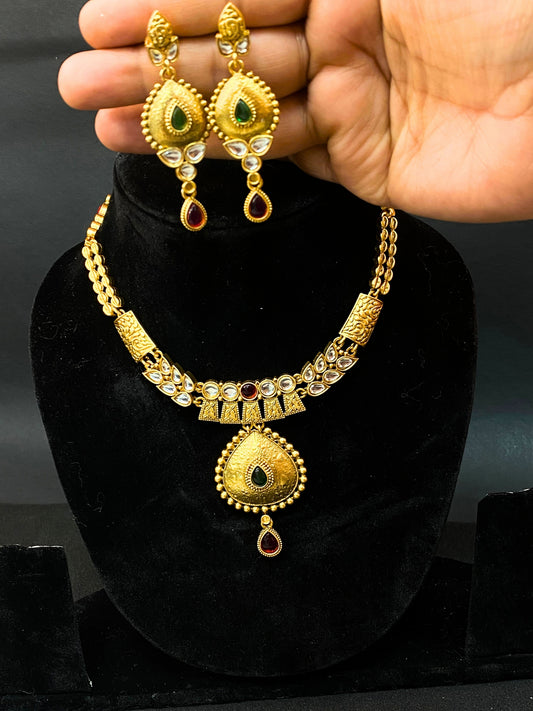 Elegant Gold Plated Kundan Necklace Set with Earrings for Women